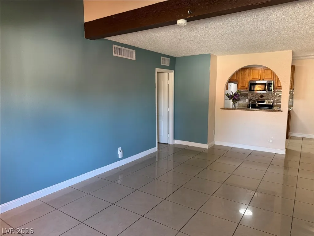 1515 East Reno Avenue 201 — photo 5