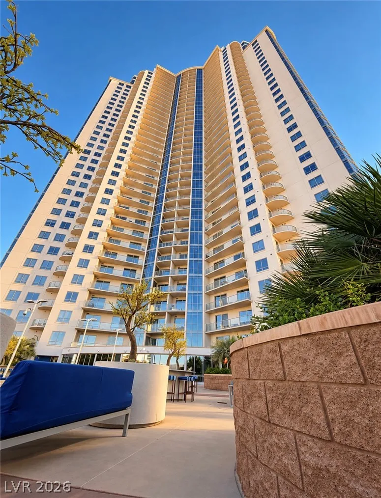 200 West Sahara Avenue 3711 — photo 2
