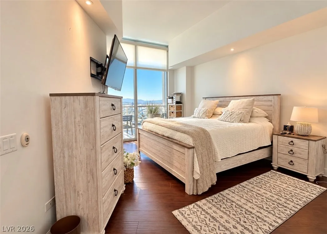 200 West Sahara Avenue 3711 — photo 3