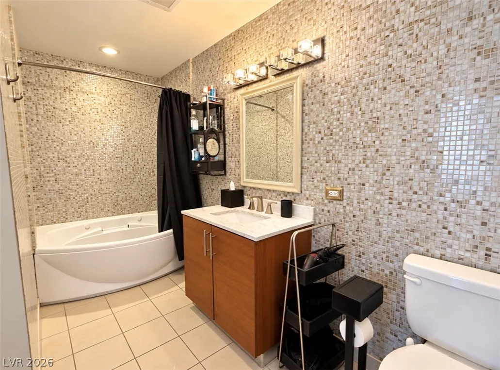 200 West Sahara Avenue 3711 — photo 5