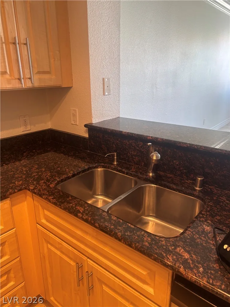 210 East FLAMINGO Road 123 — photo 5