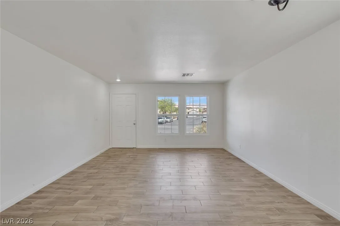 3229 Visionary Bay Avenue — photo 5