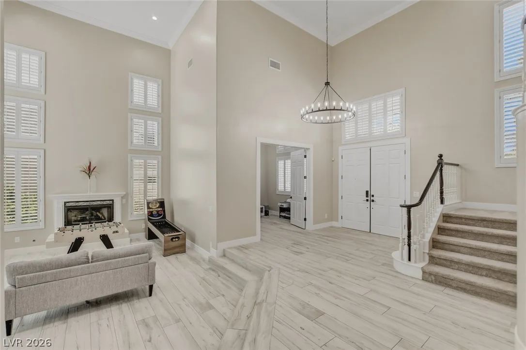 304 Queens Gate Court — photo 5
