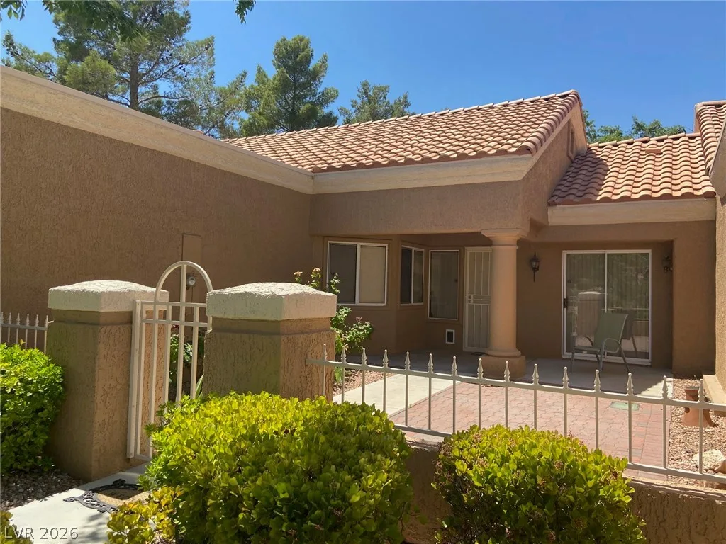 2741 SUNGOLD Drive — photo 2