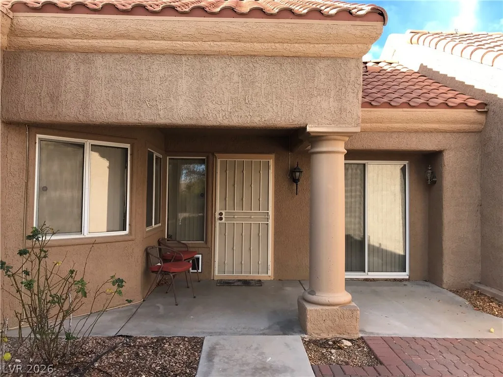 2741 SUNGOLD Drive — photo 3