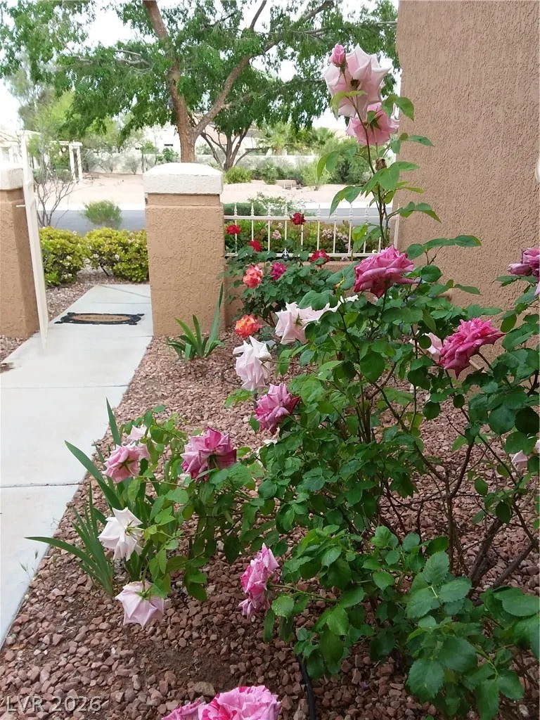 2741 SUNGOLD Drive — photo 4