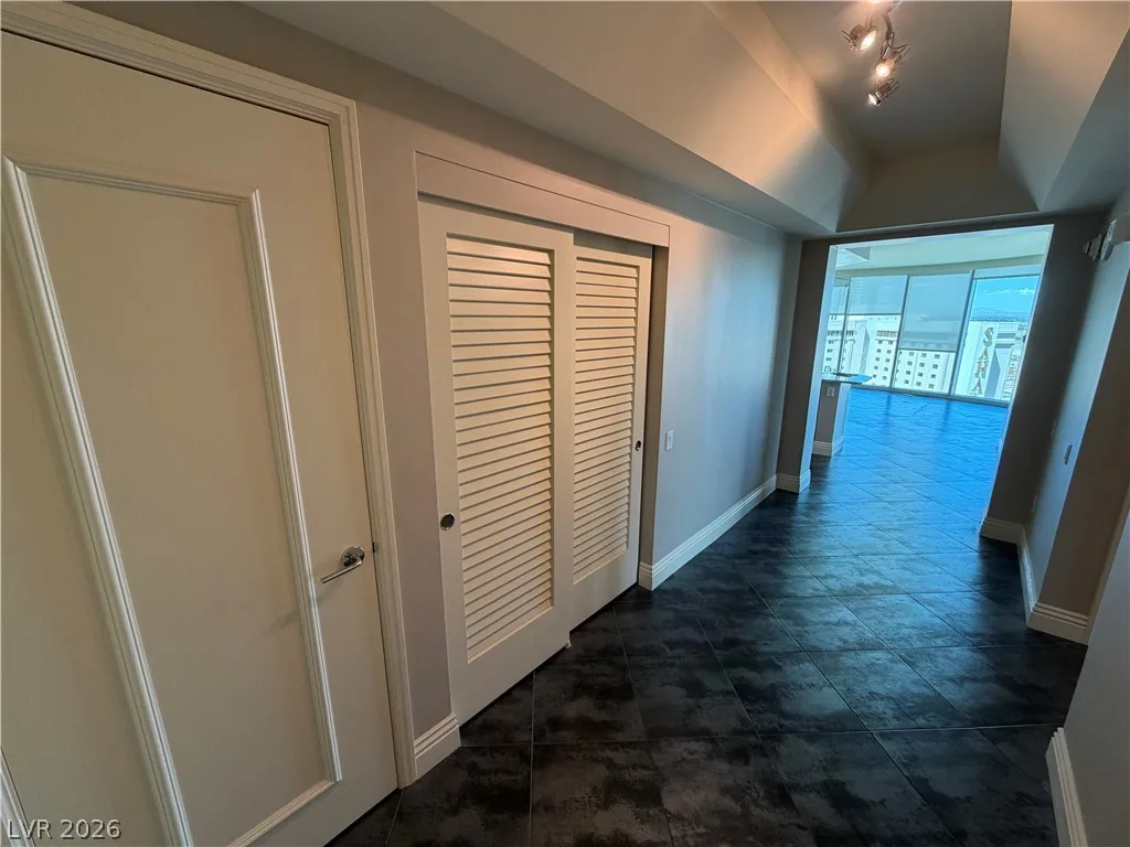 222 Karen Avenue 2608 — photo 4