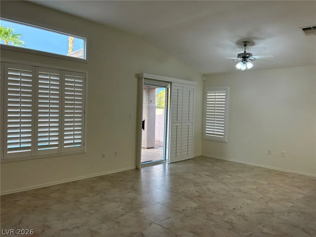 2150 Point Mallard Drive — photo 2