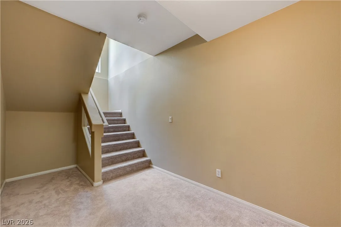 8640 Castle Hill Avenue — photo 5