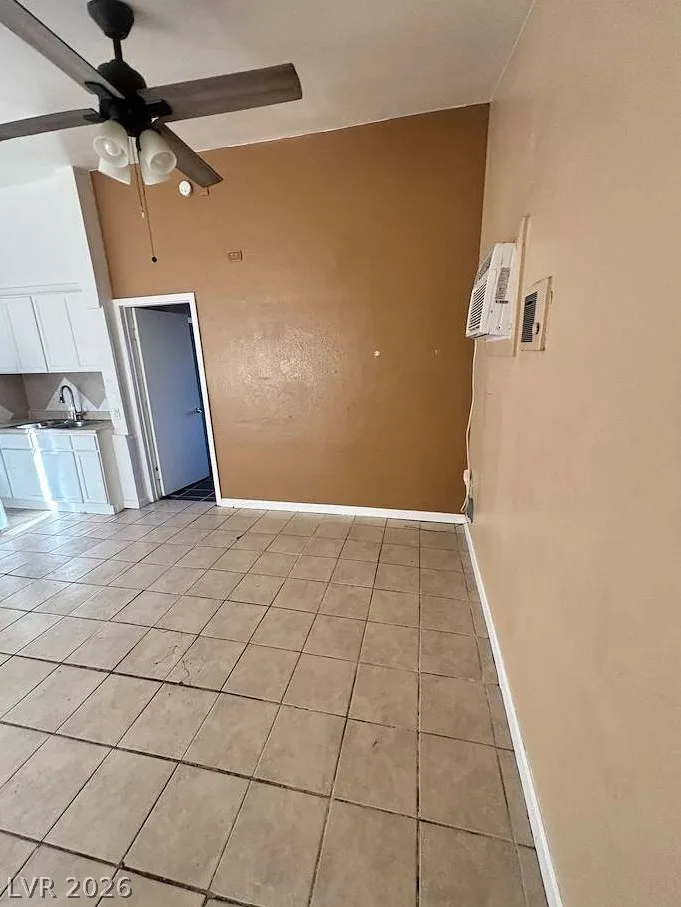 1124 Laurel Avenue 1 — photo 3