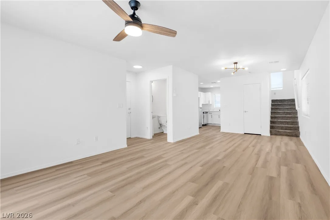 5354 Aurora Beam Avenue — photo 3