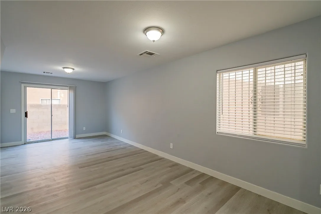 4052 EMERALD WOOD Street — photo 4