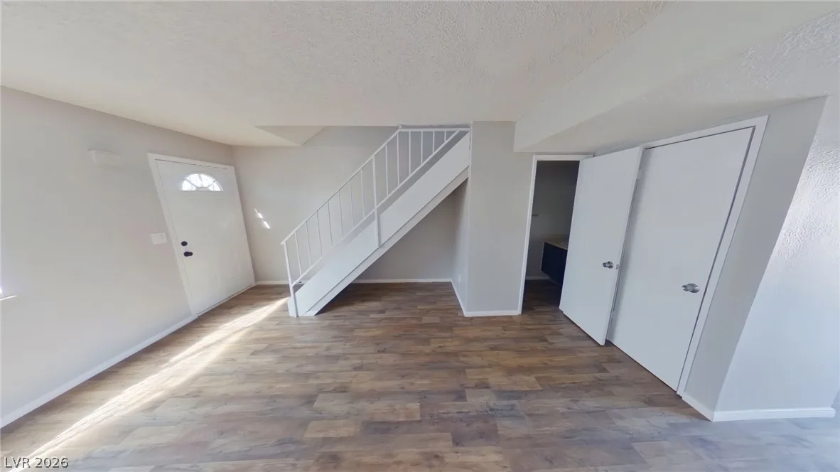 2200 Comet Avenue E — photo 2