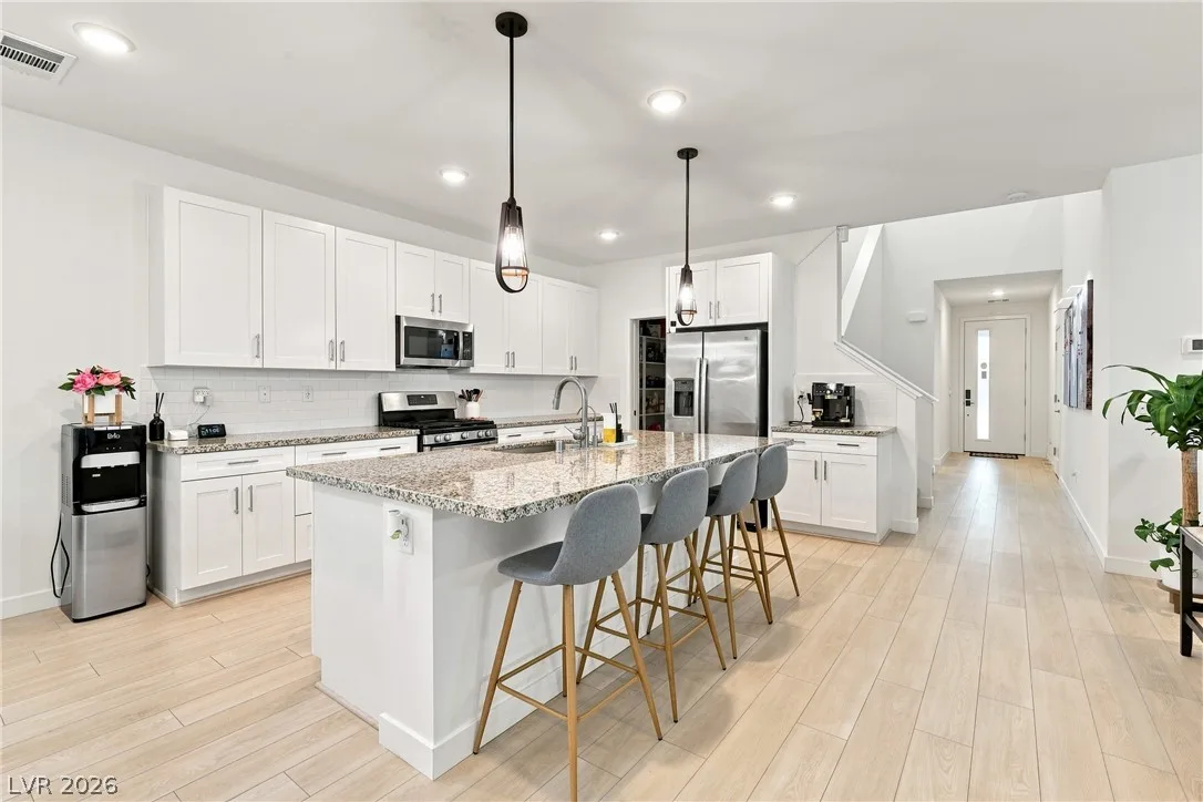 709 Emerson Creek Court — photo 5