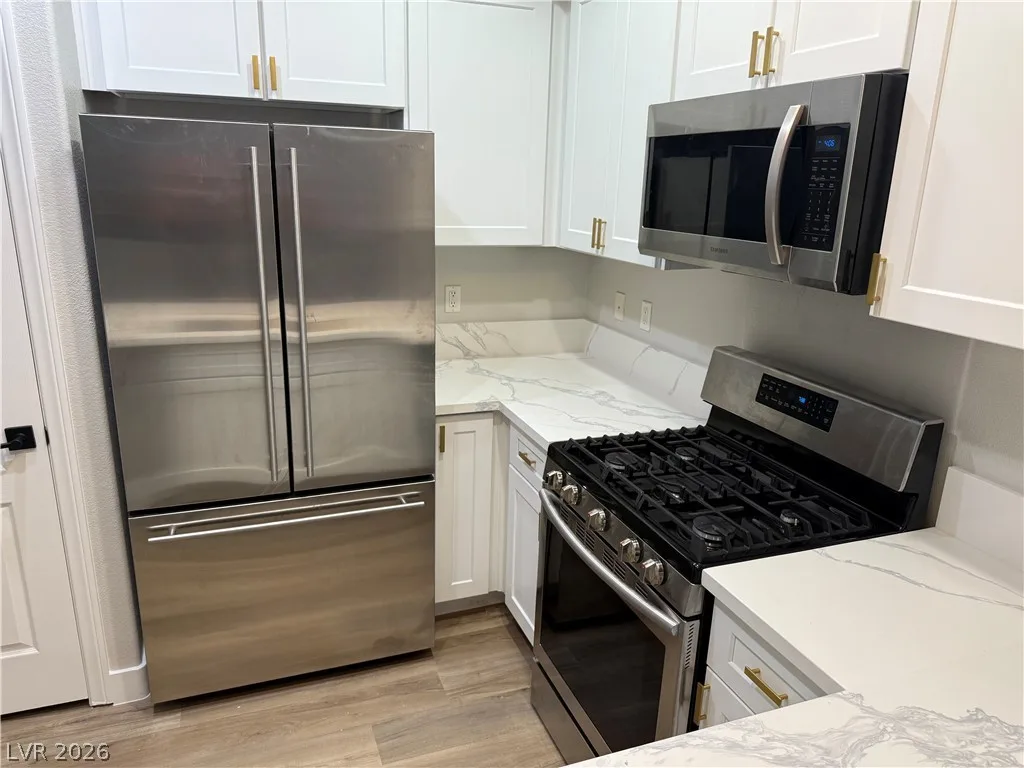 4026 Sparrow Rock Street — photo 1