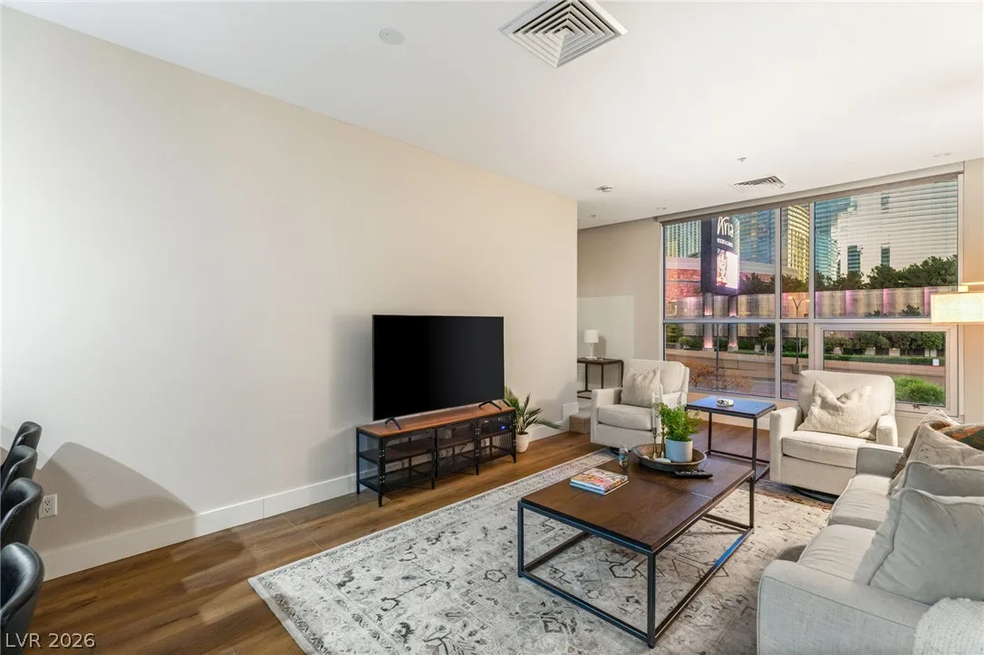 4585 Dean Martin Drive 204 — photo 4