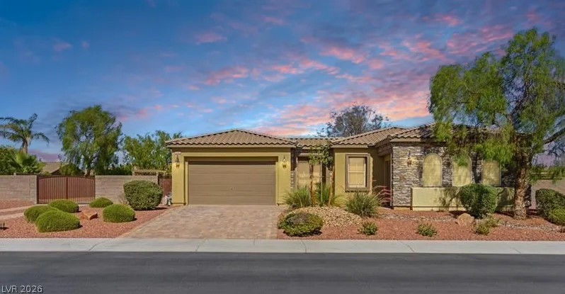8618 Amber Autumn Street — photo 1