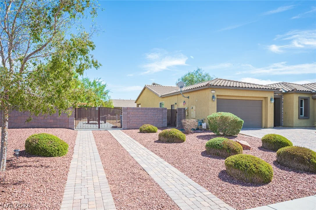 8618 Amber Autumn Street — photo 3
