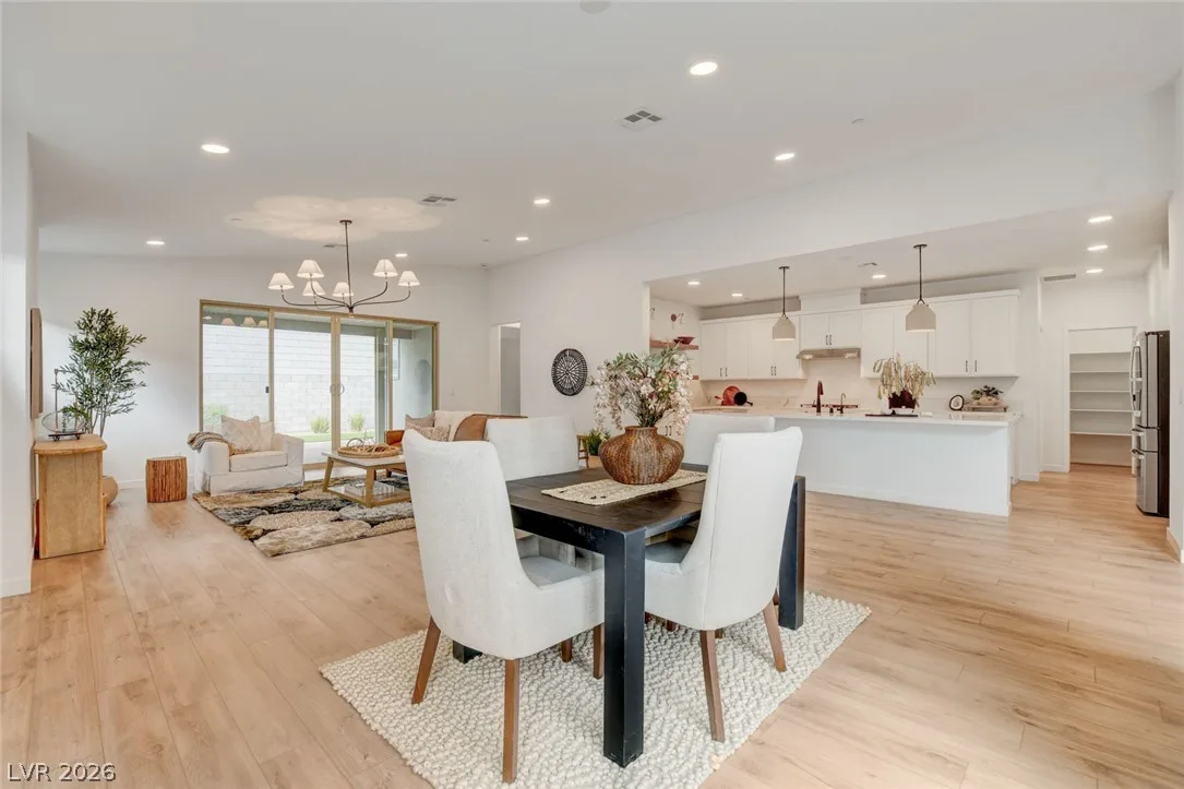 10151 Evergreen Pine Street — photo 3