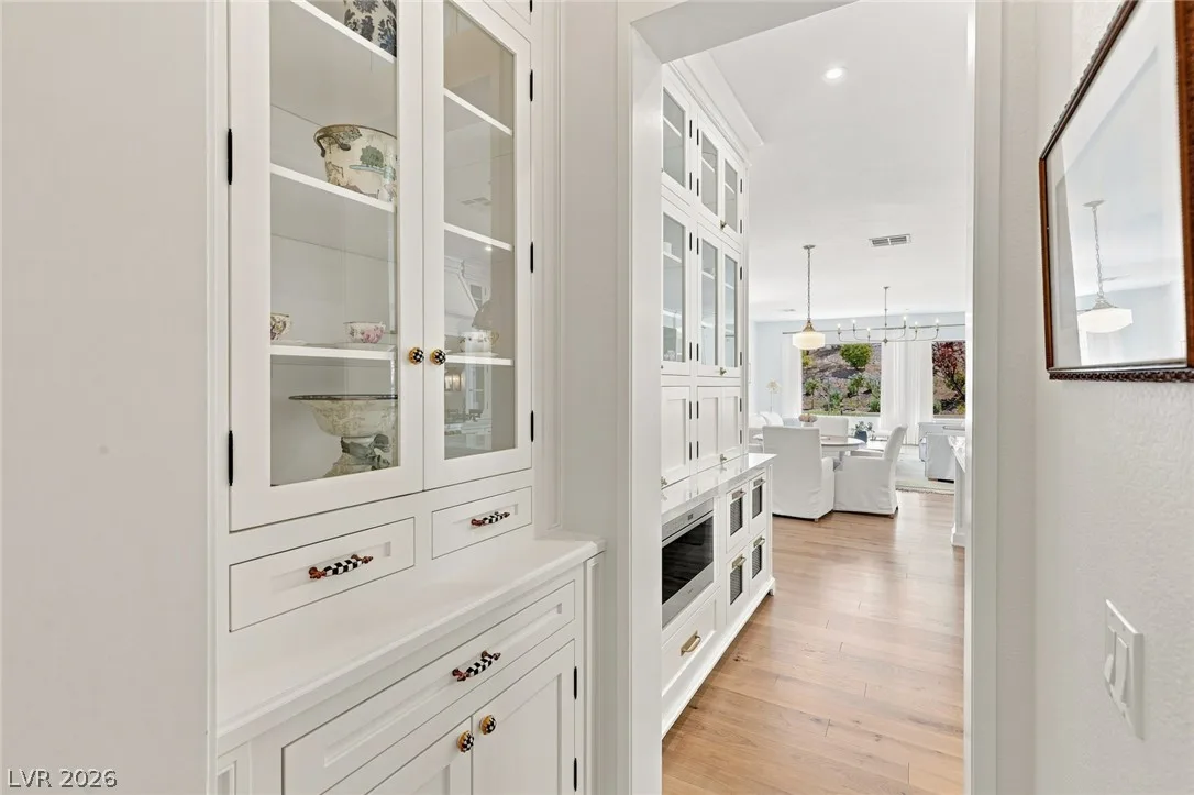8 Pine Hollow Drive — photo 5