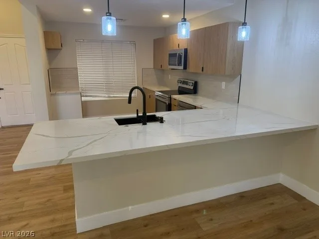 2924 Linkview Drive — photo 1