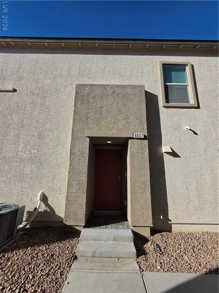 6037 Amaryllis Falls Street — photo 3