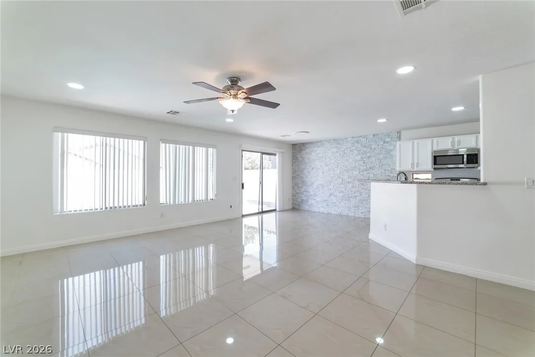 9632 Gatesville Avenue — photo 4