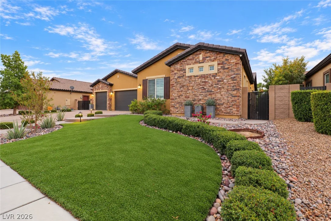 7083 Falabella Ridge Avenue — photo 4