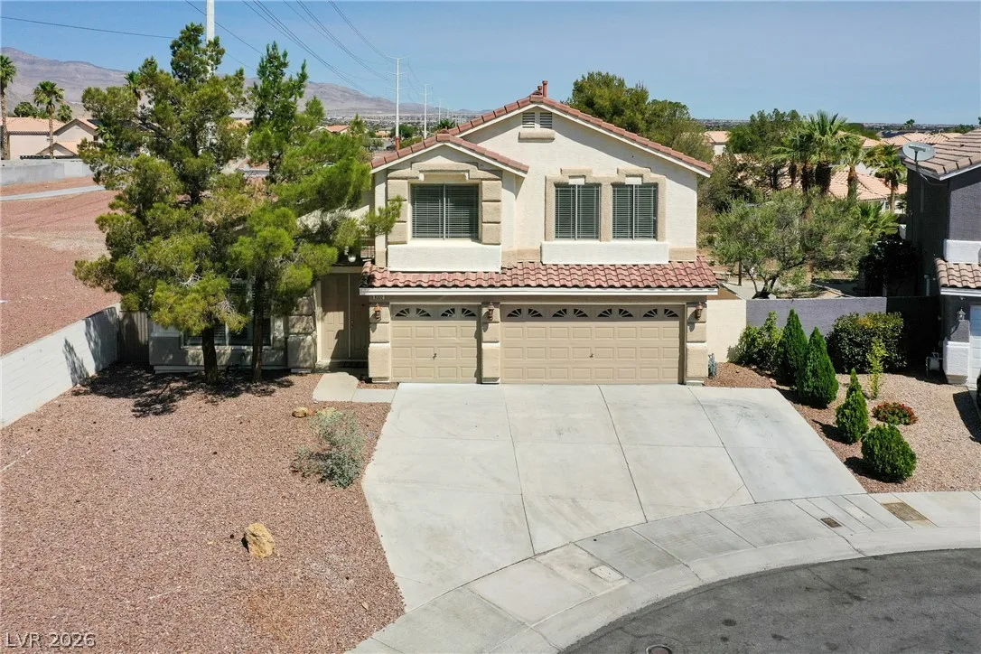 8332 Spring Arts Avenue — photo 1