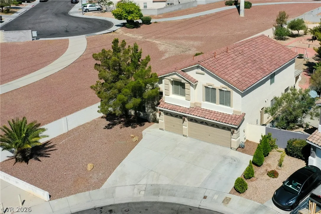 8332 Spring Arts Avenue — photo 2
