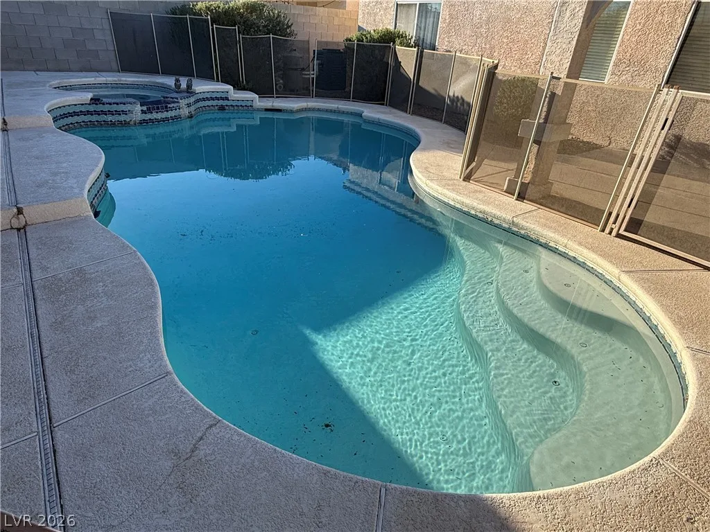 2427 White Sails Court — photo 2