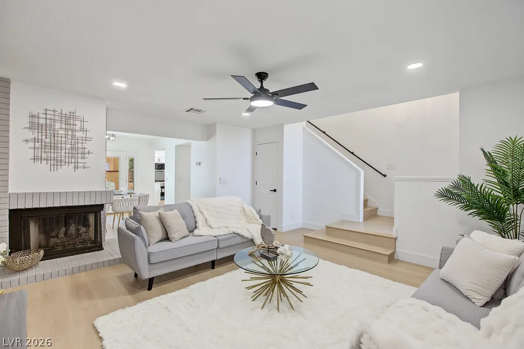 2371 Pickwick Drive 73 — photo 3