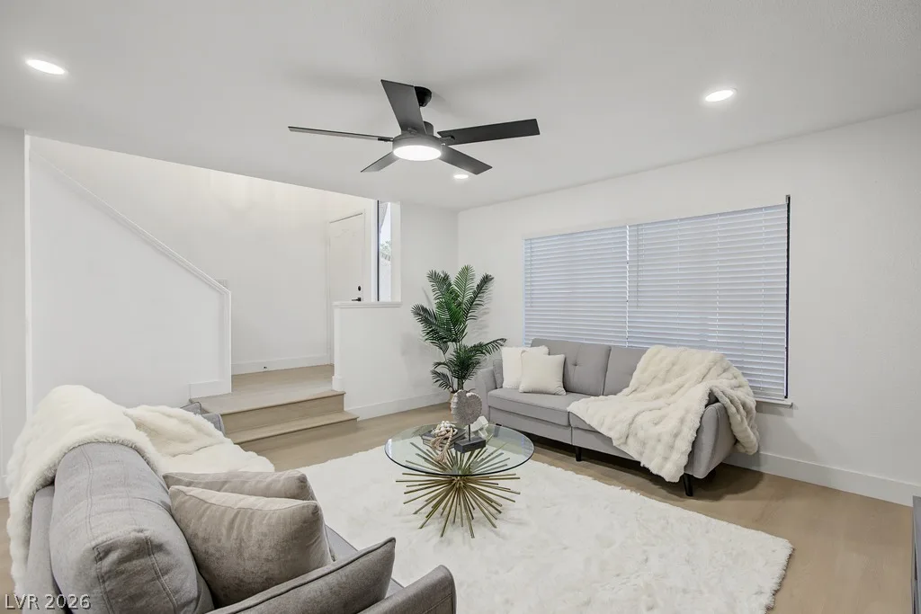 2371 Pickwick Drive 73 — photo 4
