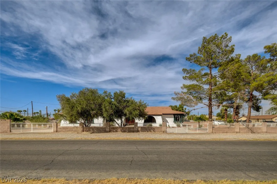 1401 Sharon Road — photo 4