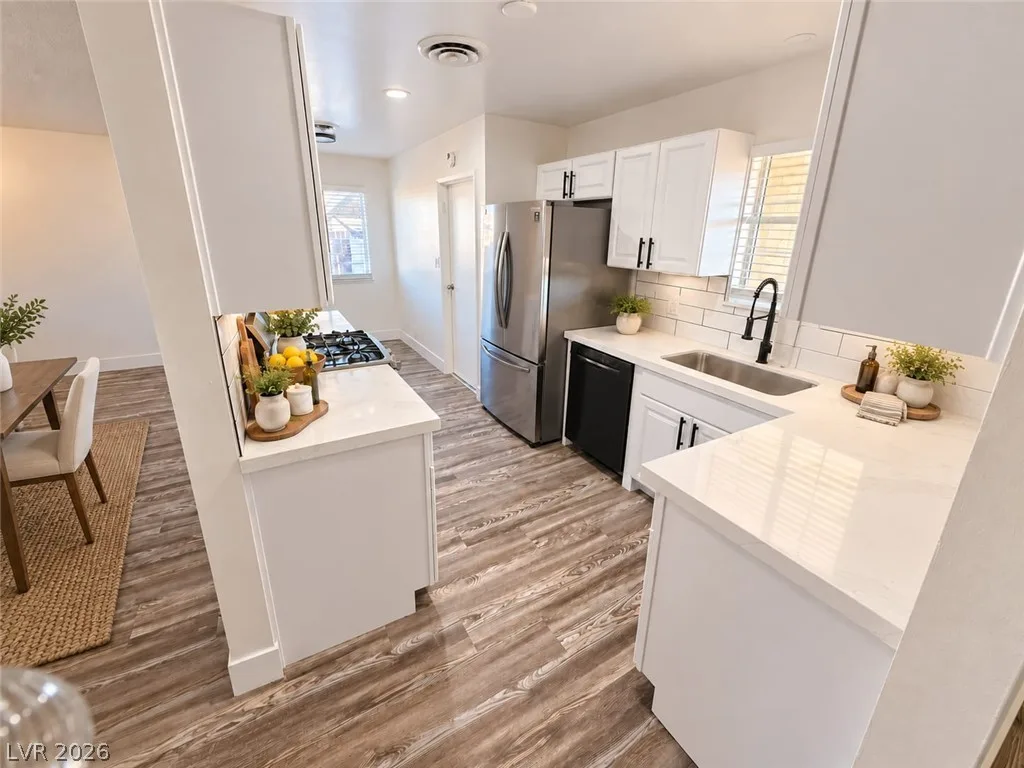 5306 Koa Avenue — photo 3