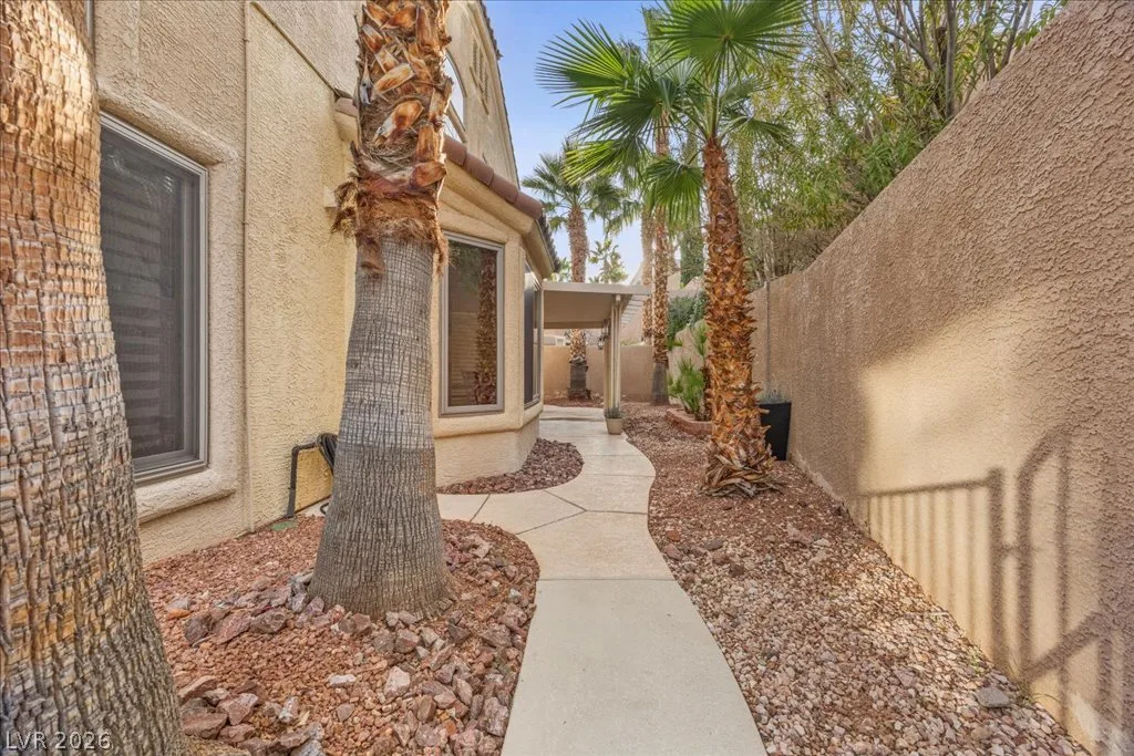 11004 Cliff Swallow Avenue — photo 4