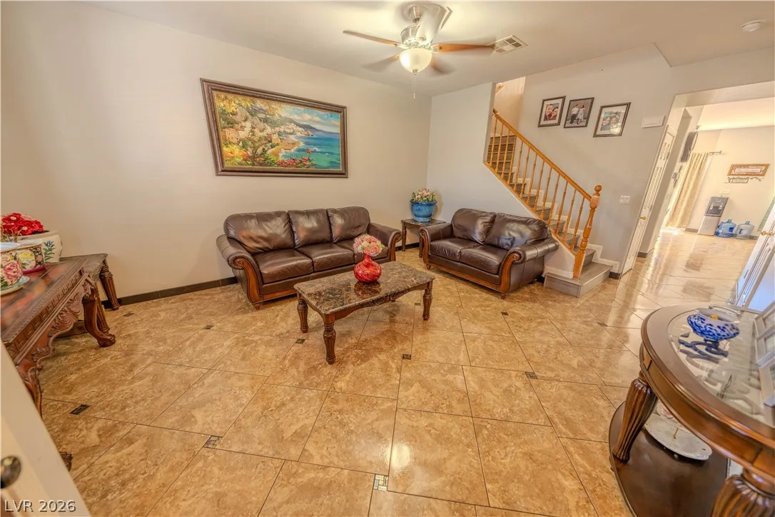 6074 Darnley Street — photo 4