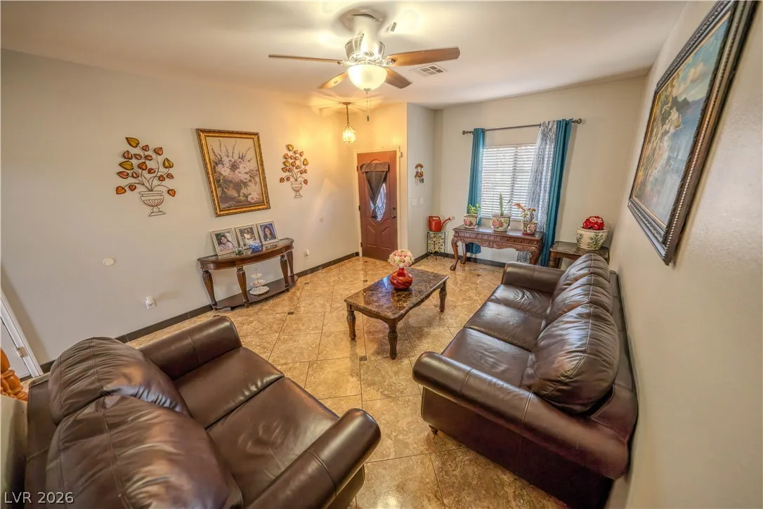 6074 Darnley Street — photo 5