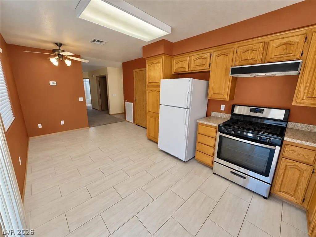 325 West Chesapeake Way — photo 4
