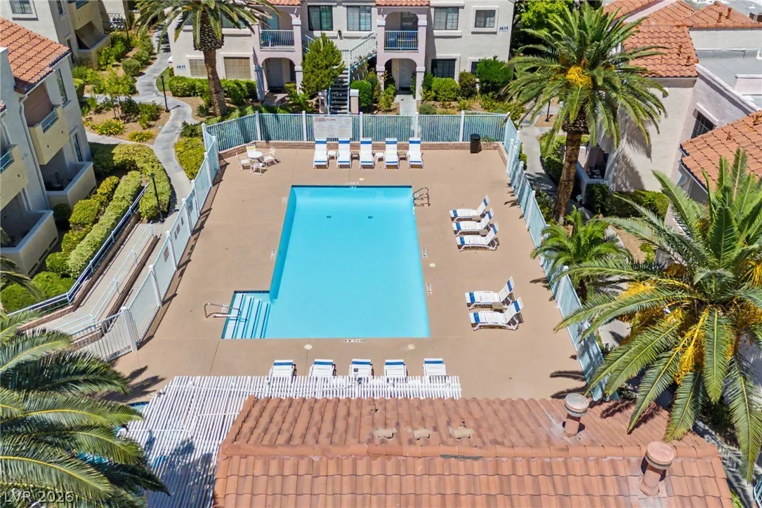 4889 South Torrey Pines Drive 201 — photo 3
