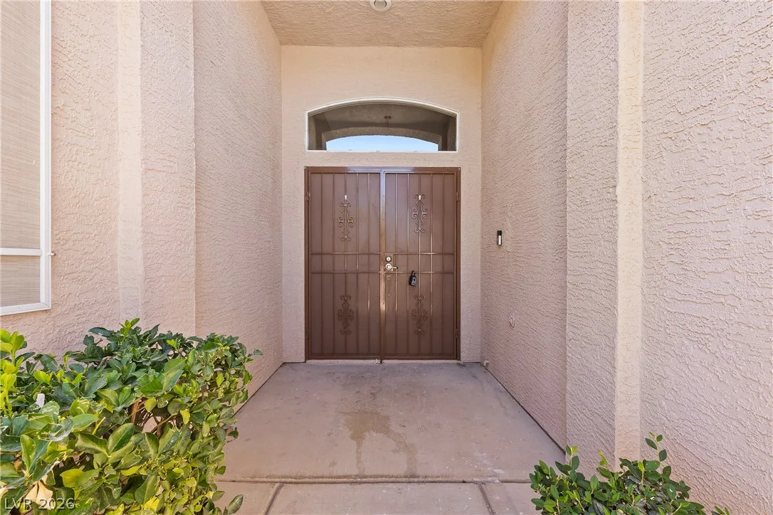 9613 Cherry Canyon Avenue — photo 4