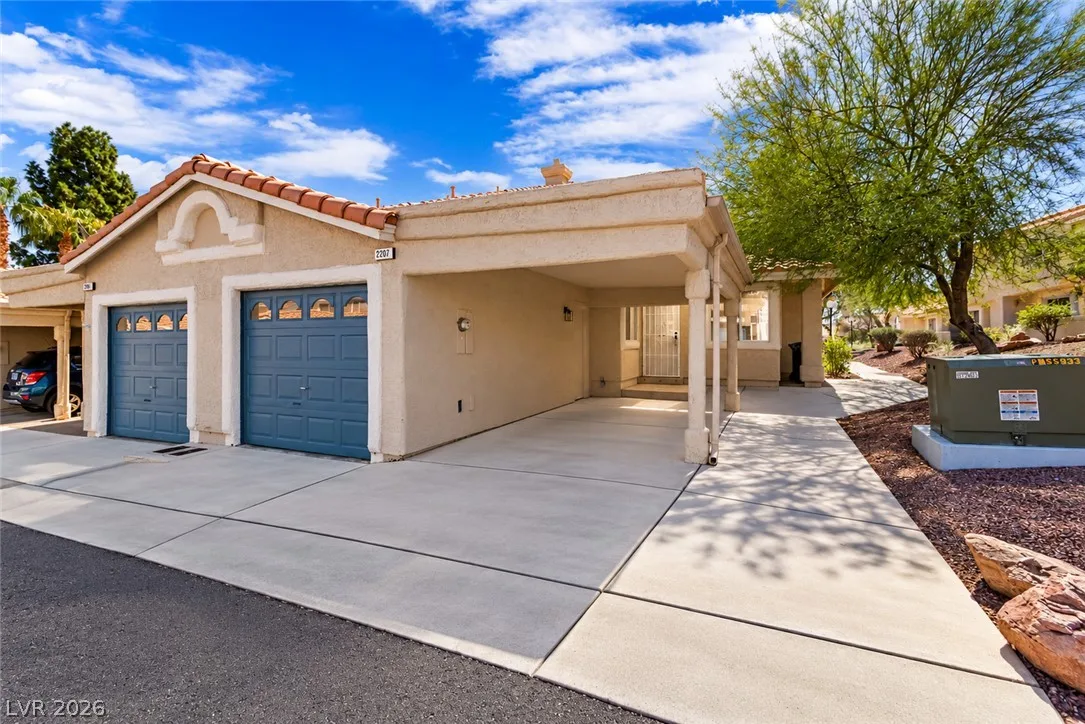 2207 Camel Mesa Drive — photo 4