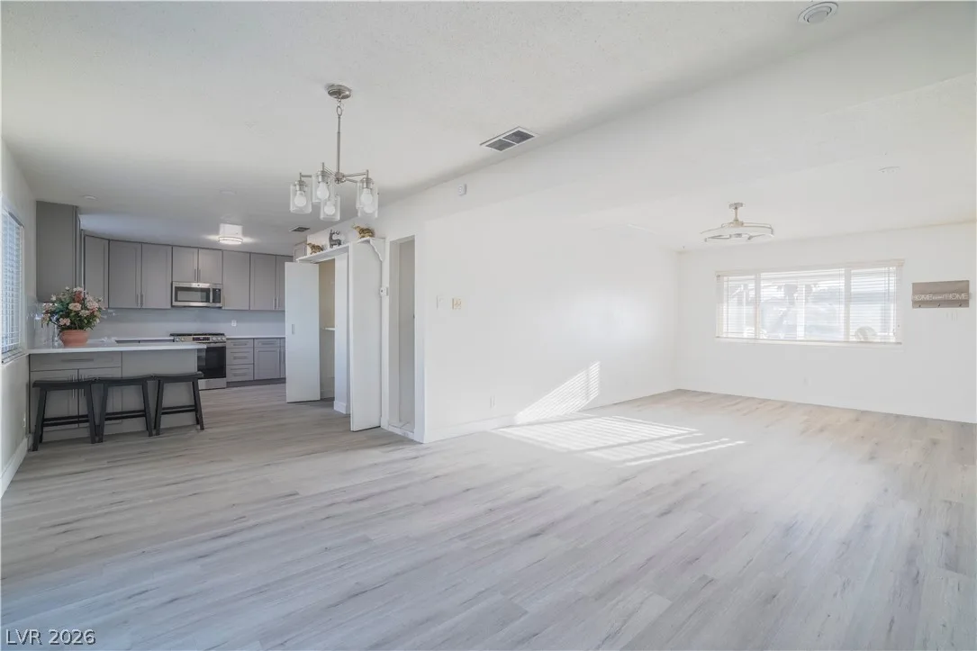 801 Sanford Court — photo 3
