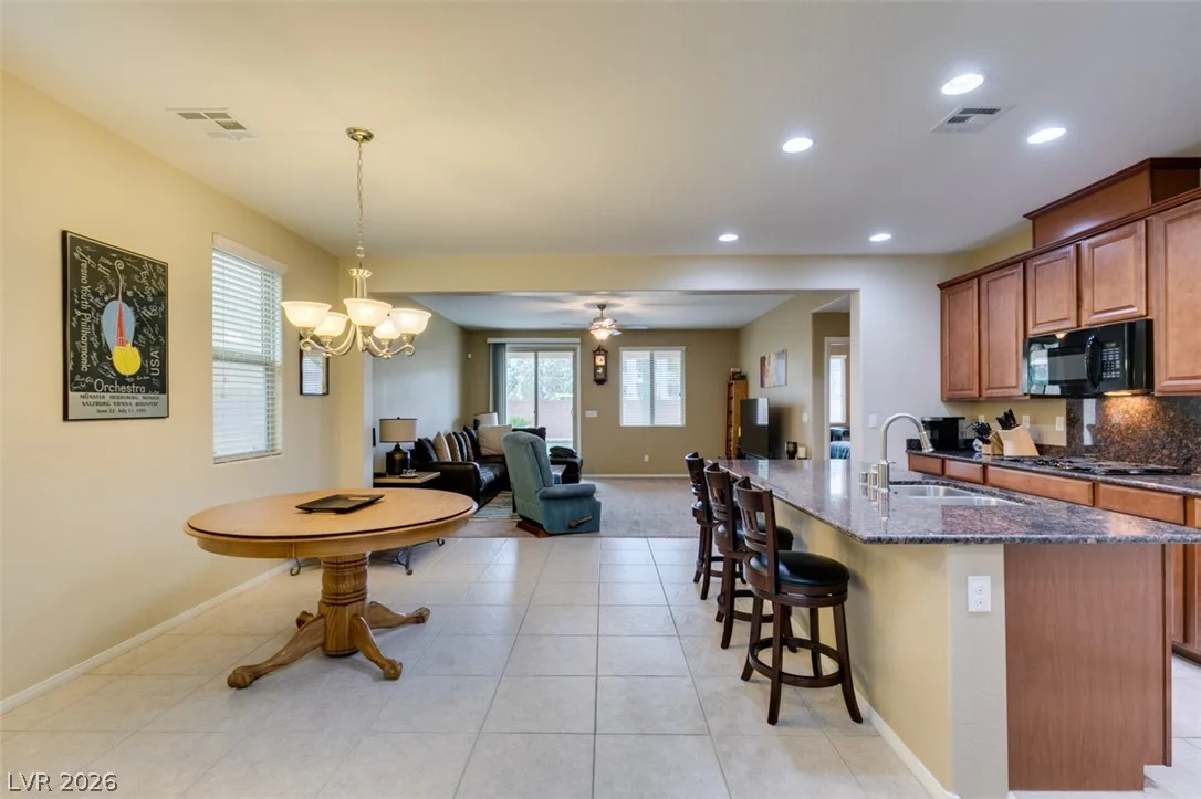 4928 Mountain Pepper Drive — photo 5