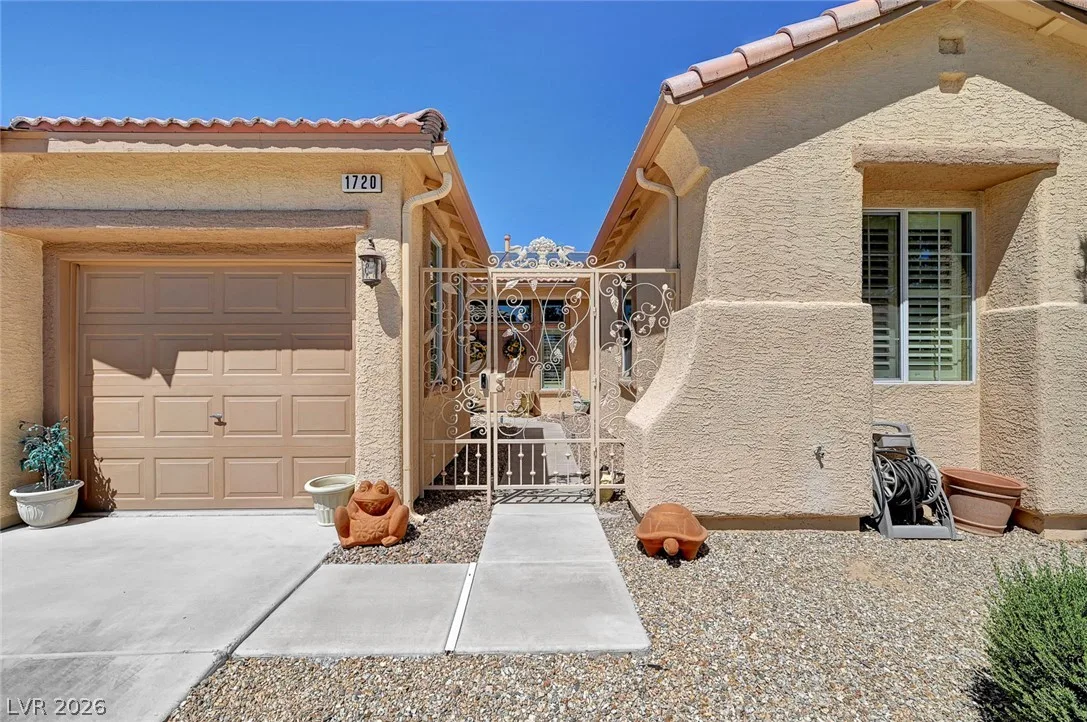 1720 Silent Sunset Avenue — photo 3
