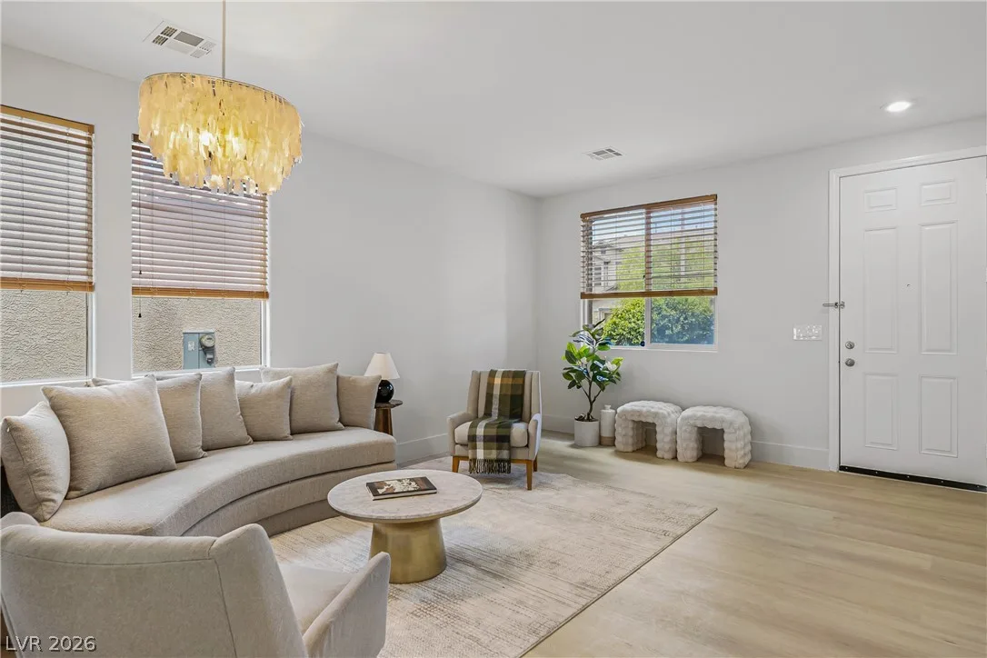 537 Lacabana Beach Drive — photo 4