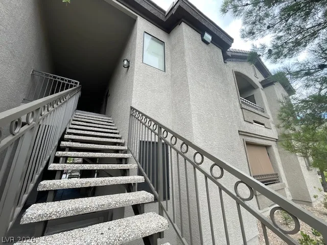 8250 North Grand Canyon Drive 2040 — photo 2