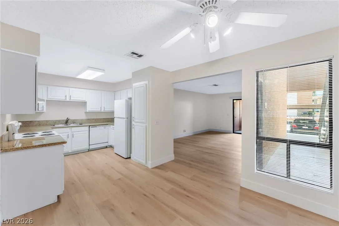 3151 Soaring Gulls Drive 1166 — photo 5