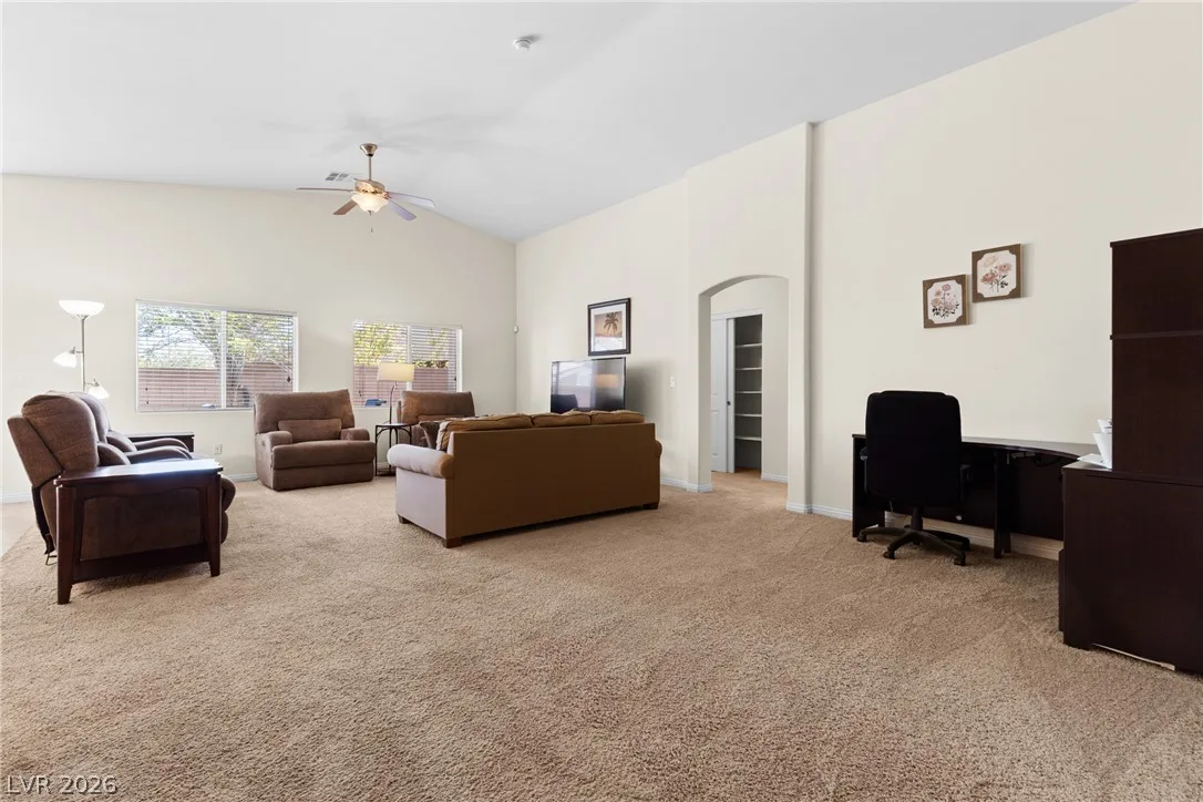 129 Elks Peak Avenue — photo 4