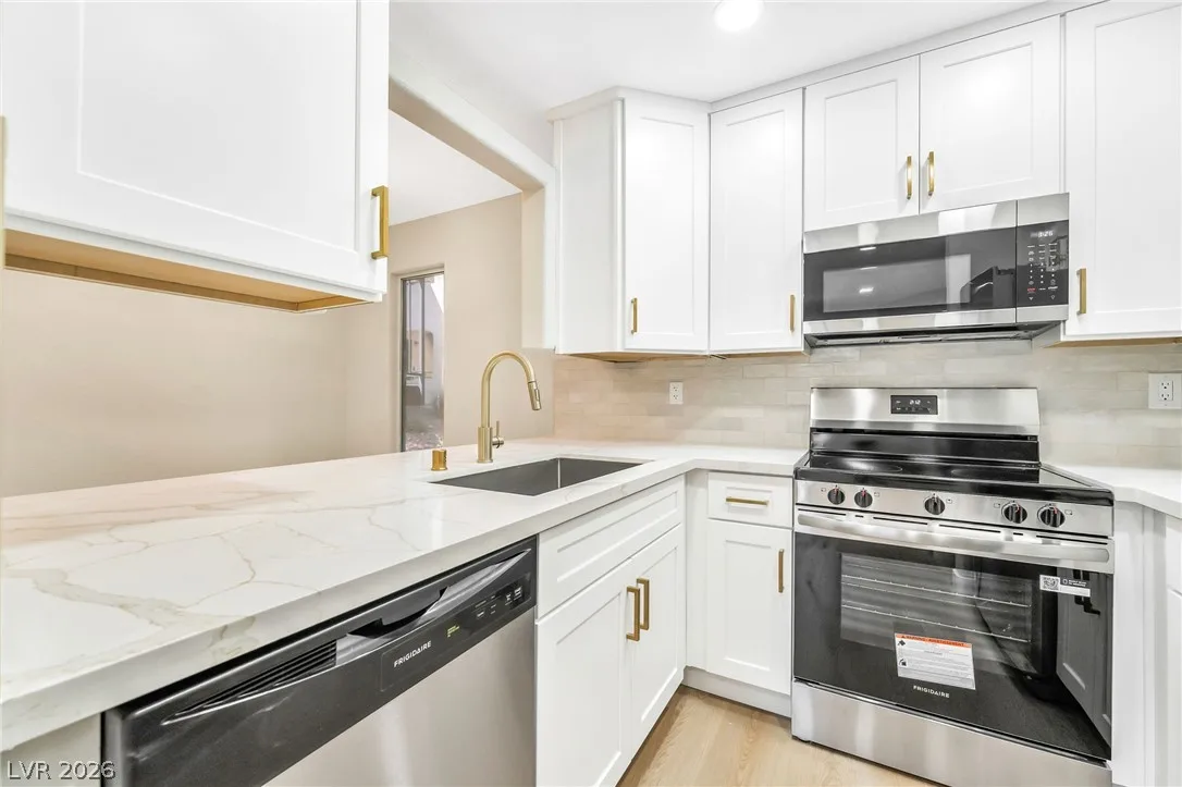 601 Cabrillo Circle 431 — photo 4